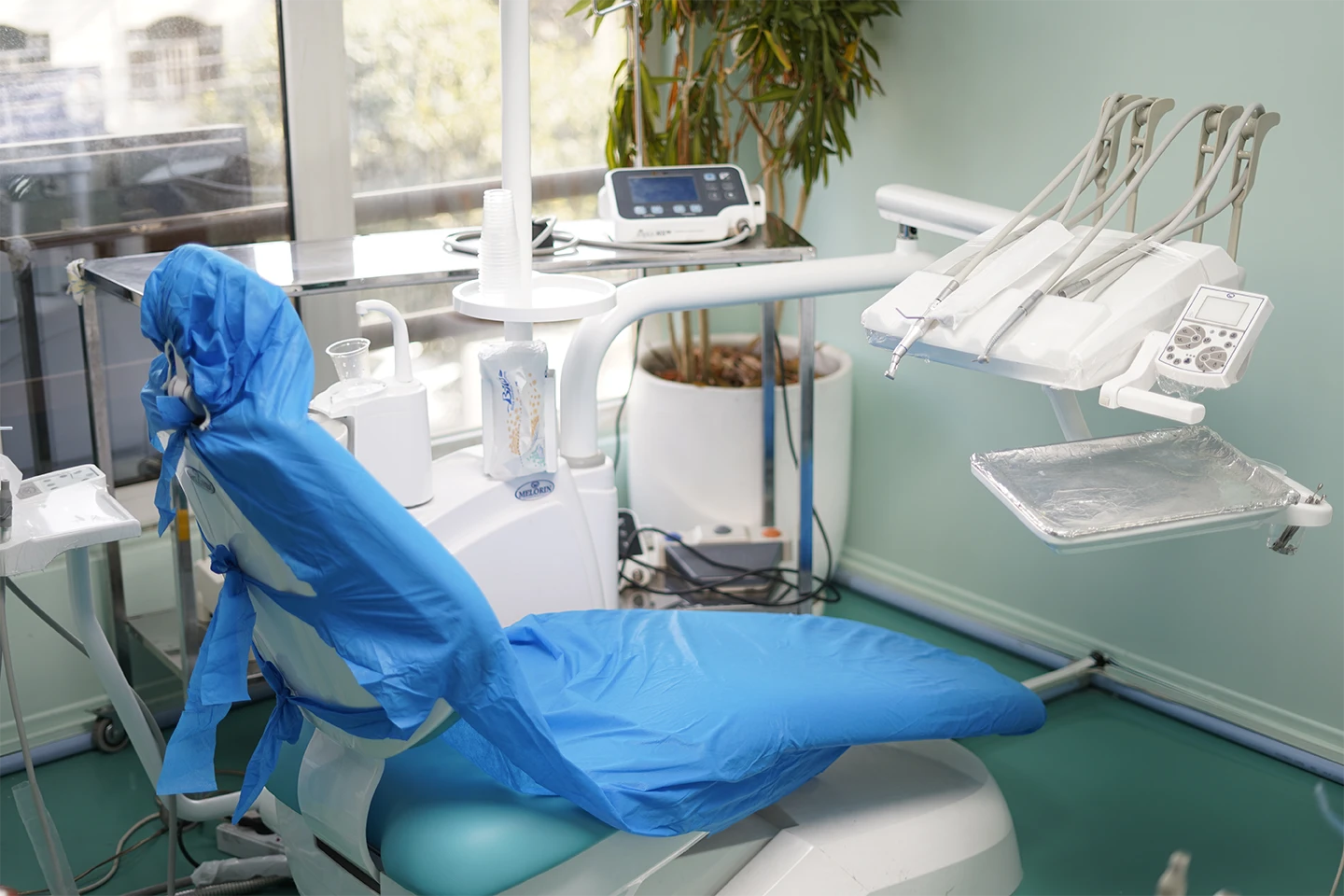 عکس صفحه اصلی - اتاق درمان کلینیک دندانپزشکی